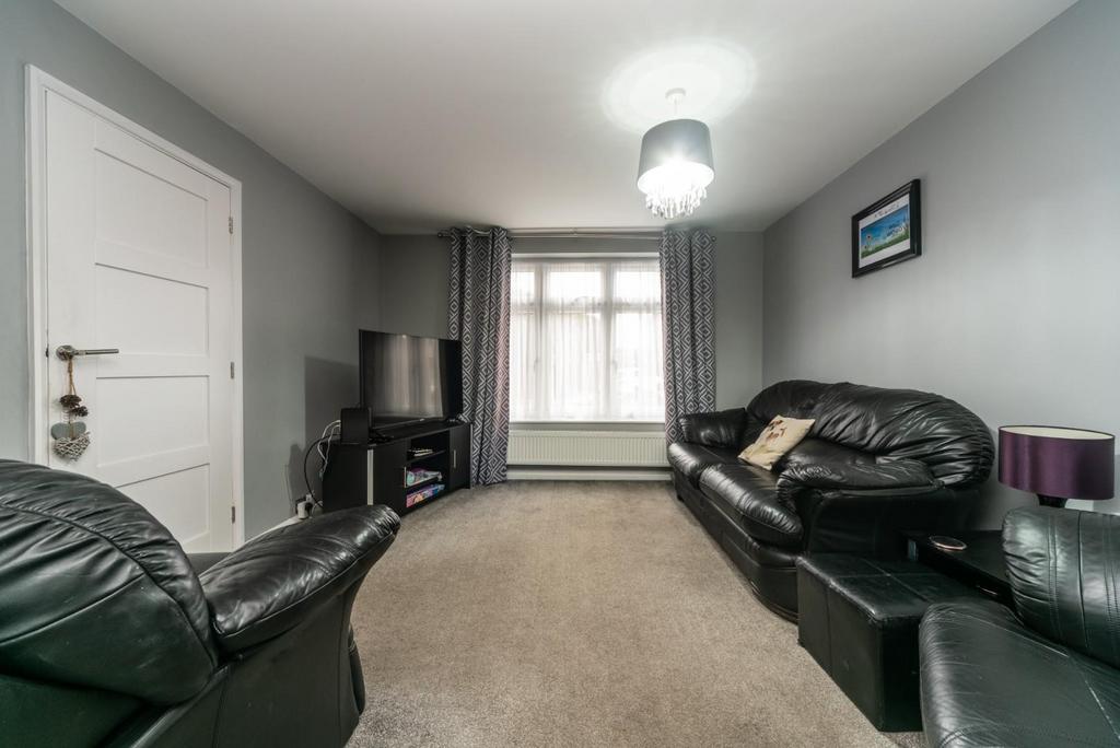 Living Room 3.jpg