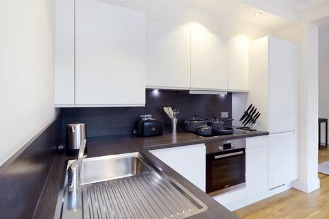 1 bedroom apartment to rent, Hamlet Gardens, London W6