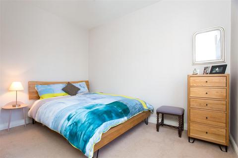 1 bedroom apartment for sale, Belsize Grove, Belsize Park NW3