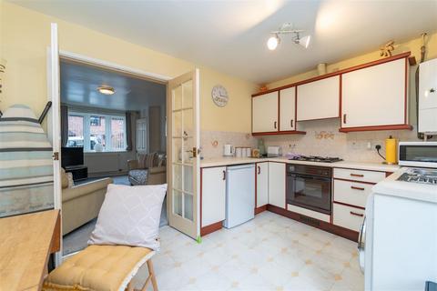 2 bedroom end of terrace house for sale, Shuttleworth Close, Whalley Range