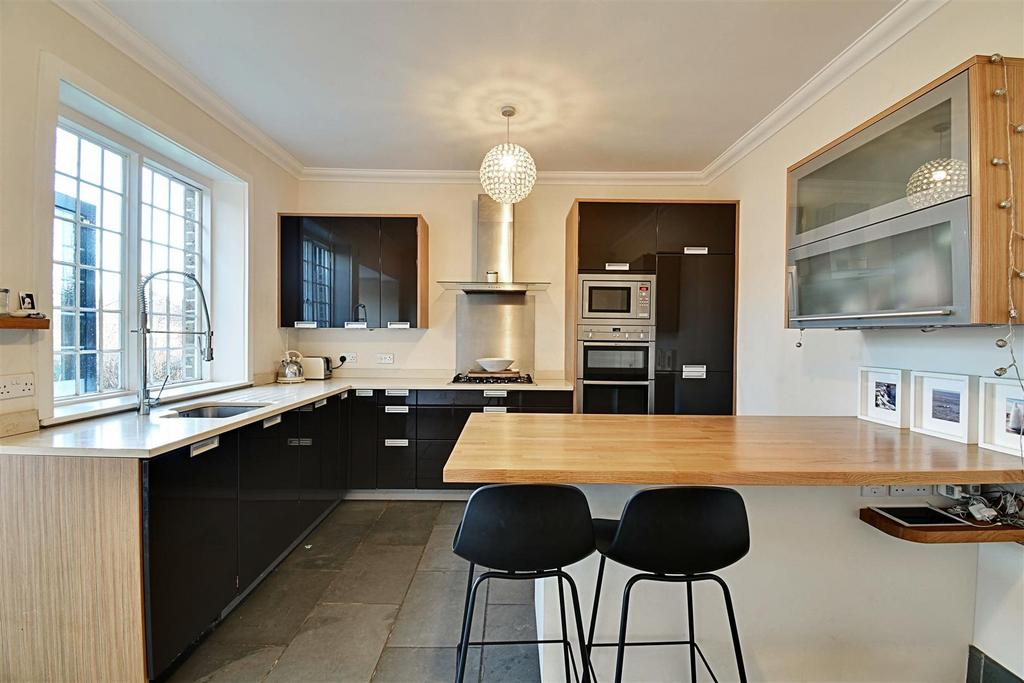 Horns Mill Road, Hertford SG13 3 bed end of terrace house for sale £