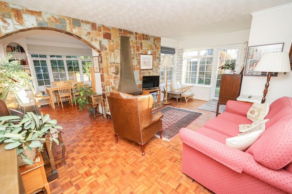 Church Walk, Eggington, Leighton Buzzard 4 bed detached house for sale