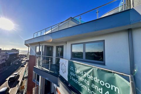 undefined, St Clements Gate, Broadway, Leigh-On-Sea