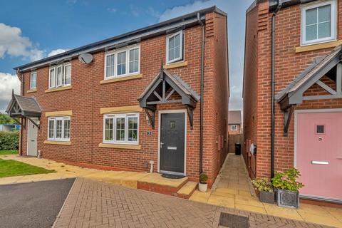 3 Whittle Close, Streethay, Lichfield, WS13 8GT