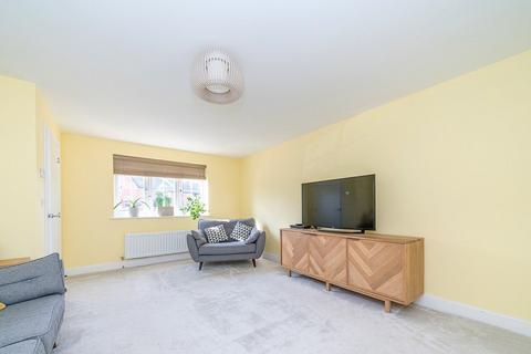 3 Whittle Close, Streethay, Lichfield, WS13 8GT