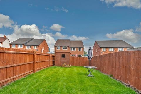 3 Whittle Close, Streethay, Lichfield, WS13 8GT
