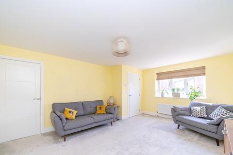 3 Whittle Close, Streethay, Lichfield, WS13 8GT
