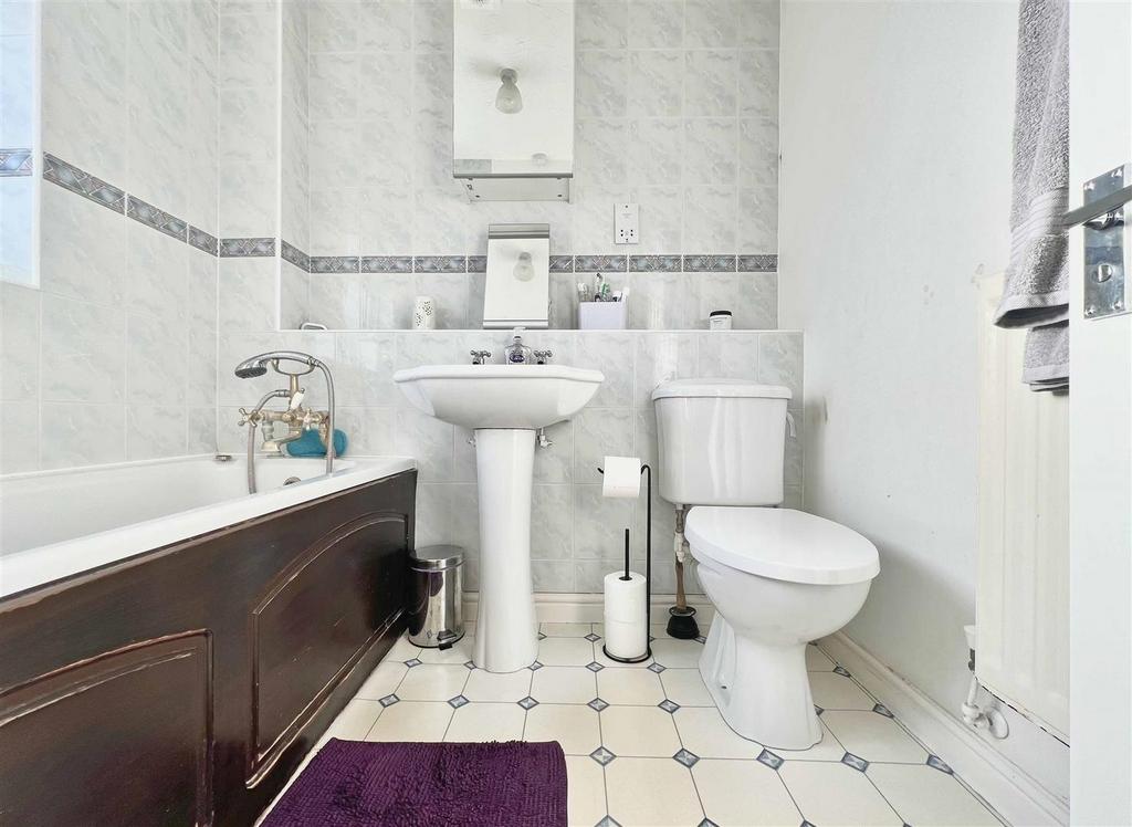 Bathroom.jpg