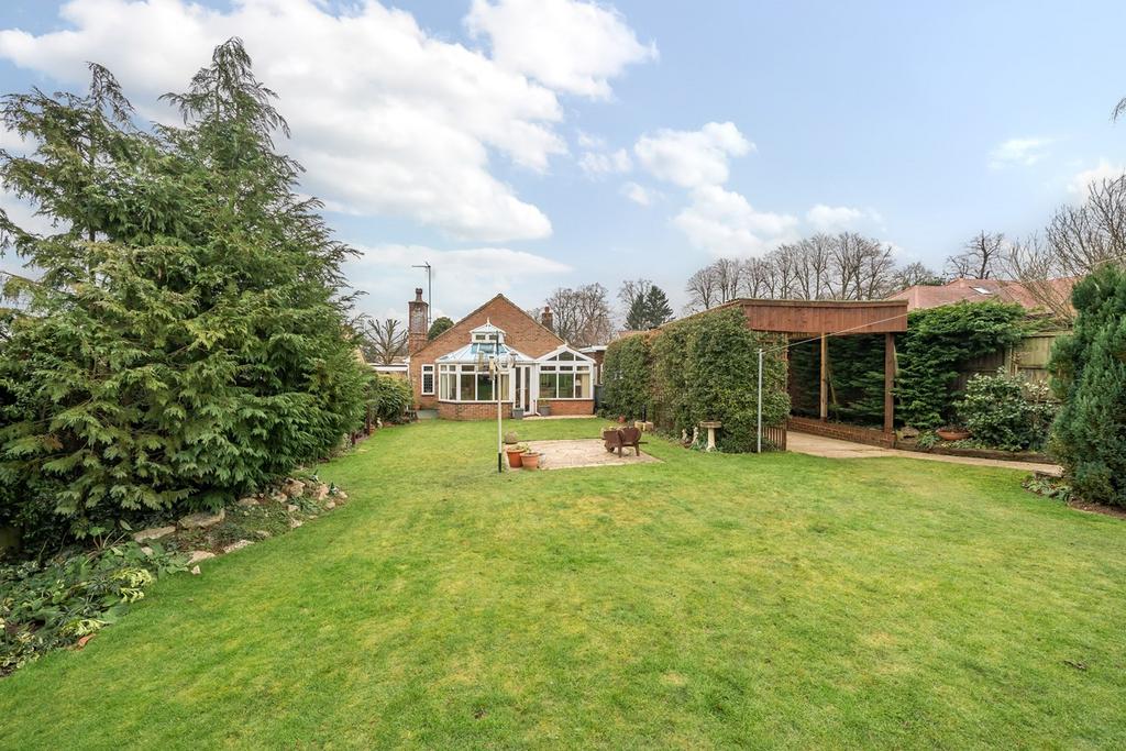 Church Road, Flitwick, MK45 3 bed detached bungalow for sale £650,000