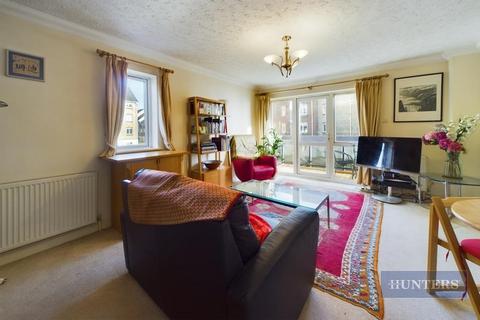 2 bedroom flat for sale, Pacific Close, Southampton, SO14