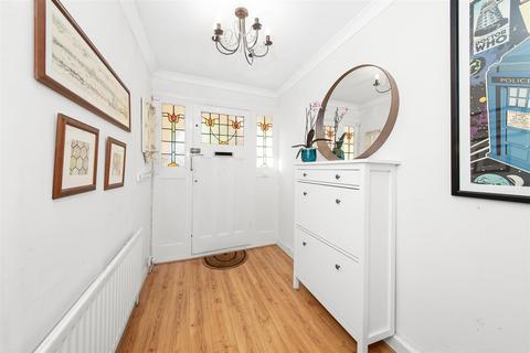 71 Upper Elmers End Road, Beckenham, BR3 3QX