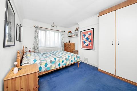 71 Upper Elmers End Road, Beckenham, BR3 3QX