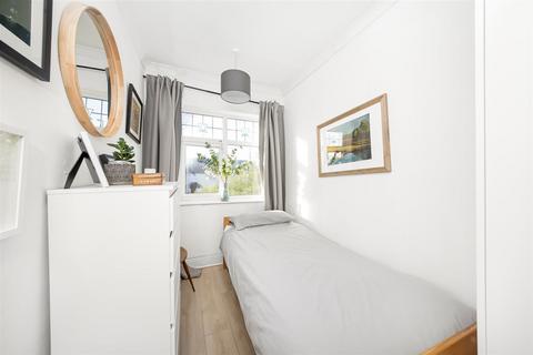 71 Upper Elmers End Road, Beckenham, BR3 3QX