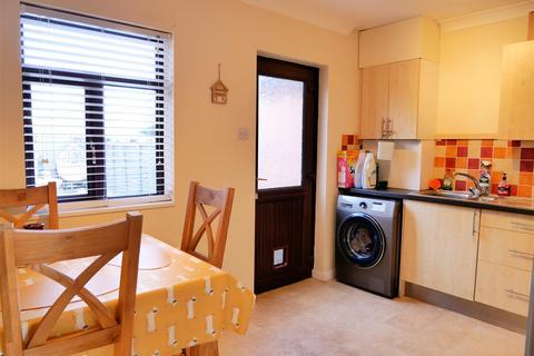 2 bedroom terraced house for sale, Tyning Park, Calne