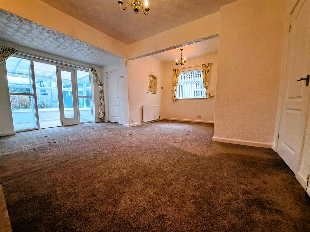 Enlarged Lounge