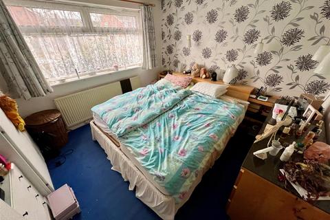 82 Cheswick Way, Shirley, Solihull, B90 4HG