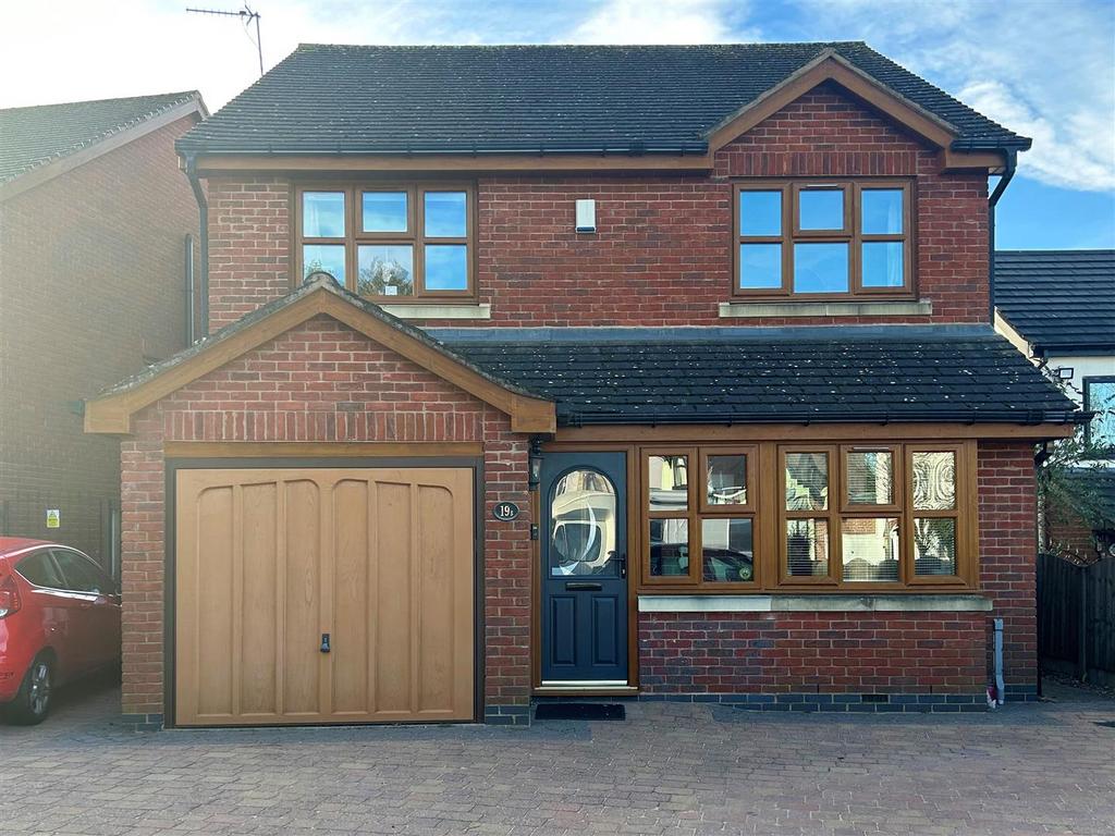 Greenhill Road, Halesowen 4 bed detached house for sale £425,000