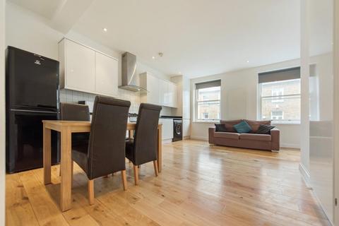 3 bedroom flat to rent, Coldharbour Lane, SW9