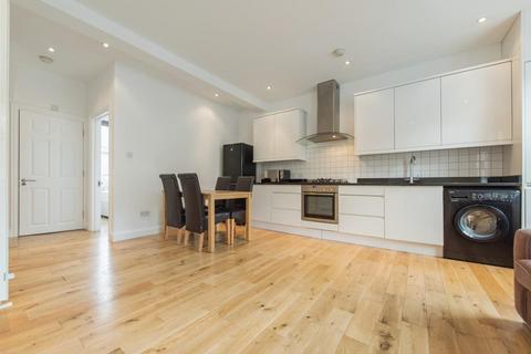 3 bedroom flat to rent, Coldharbour Lane, SW9