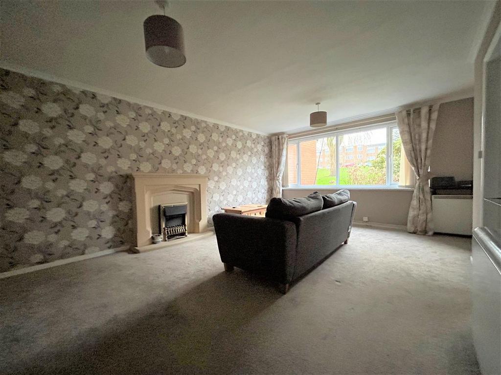 Willes Court, Binswood Road, Halesowen 2 bed apartment for sale £130,000