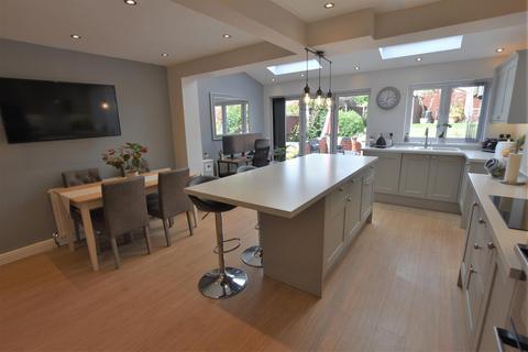 67 Birch Road, Oldbury, B68 0EP