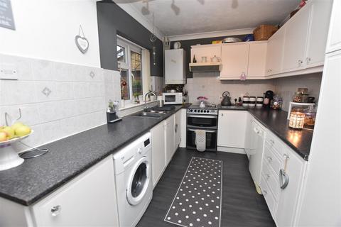 3 bedroom link detached house for sale, Pennial Road, Canvey Island SS8
