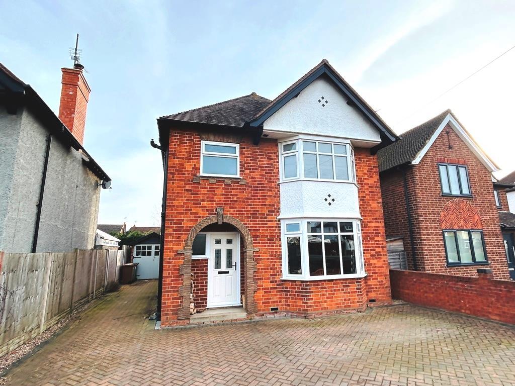 Cheltenham Road, Evesham 3 bed detached house for sale £375,000