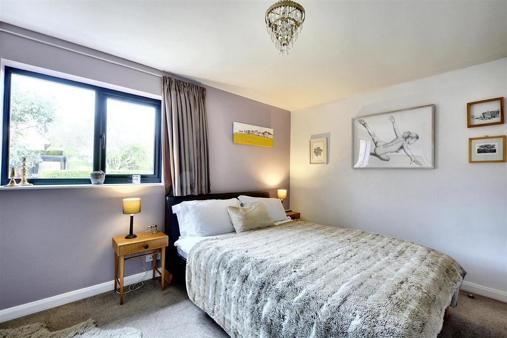 Bedroom 1 2.jpg
