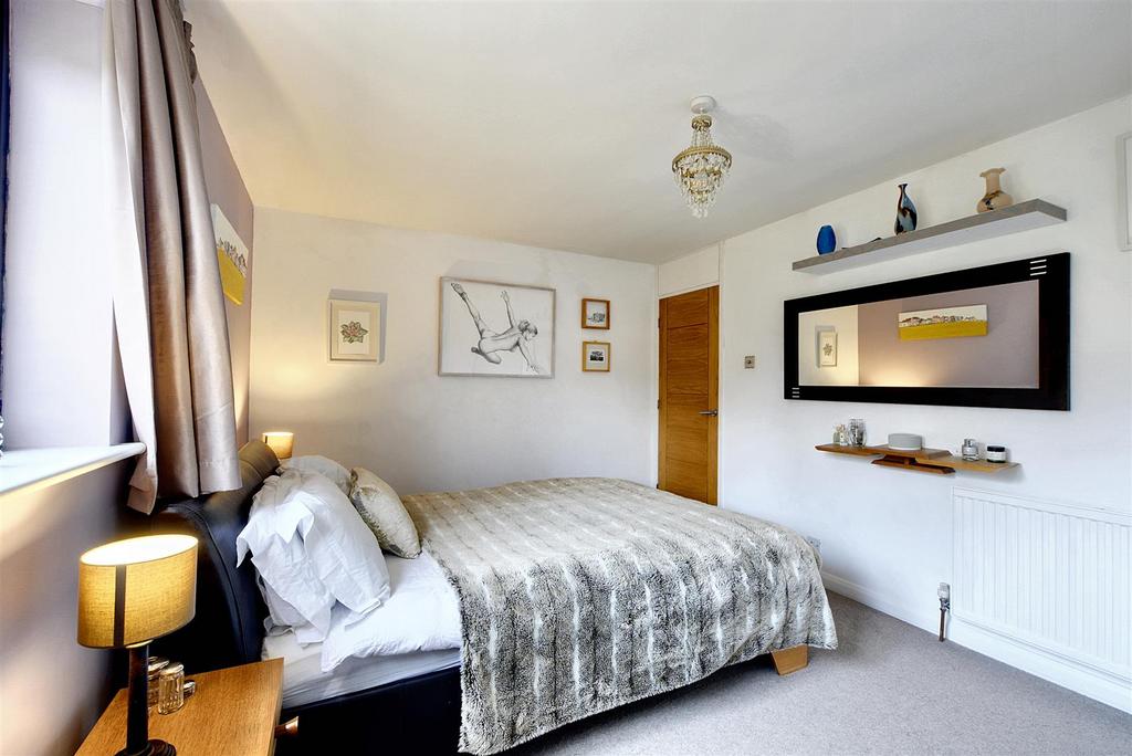 Bedroom 1 3.jpg