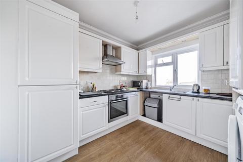 2 bedroom apartment for sale, Portsmouth Road, Surbiton