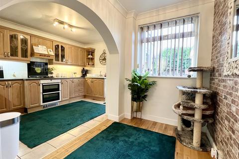 20 Defford Drive, Oldbury, B68 9RH