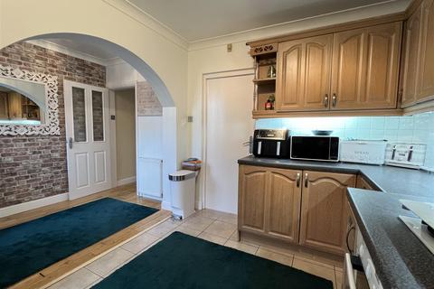 20 Defford Drive, Oldbury, B68 9RH