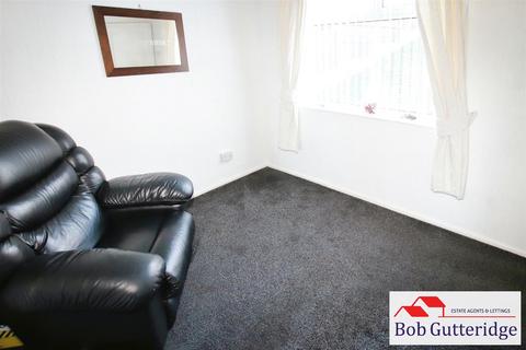 3 bedroom townhouse for sale, Whitethorn Way, Chesterton, Newcastle