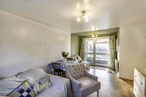 2 bedroom flat for sale, Bradley Close, Birchover, Matlock