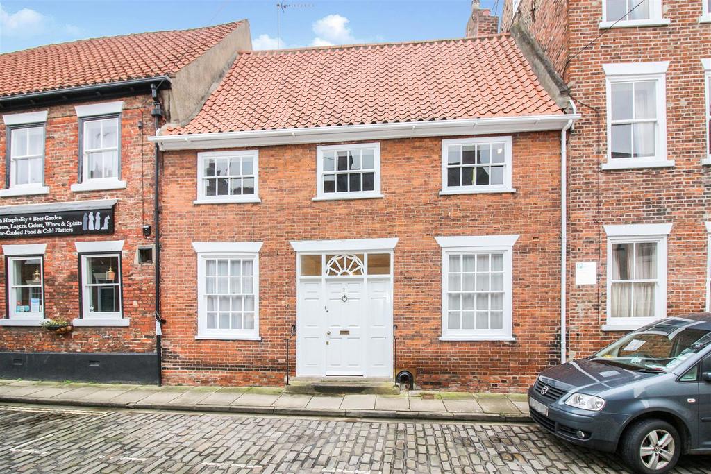 Highgate, Beverley 3 bed townhouse for sale £435,000