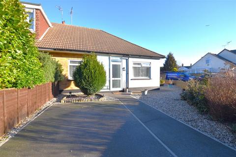3 bedroom semi-detached bungalow for sale, Meesons Mead, Rochford