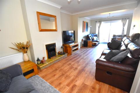 3 bedroom semi-detached bungalow for sale, Meesons Mead, Rochford