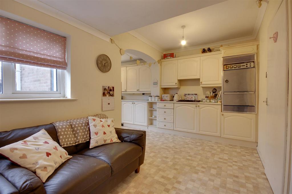 Living/Dining Area