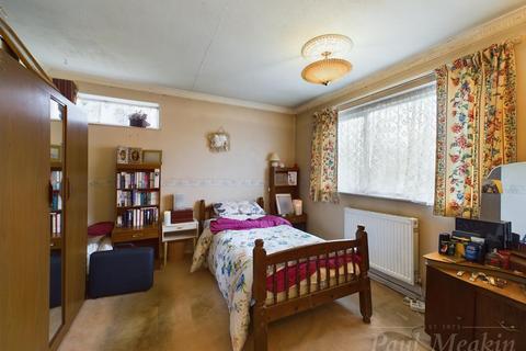 52 Bygrove, New Addington, Croydon, CR0 9DG