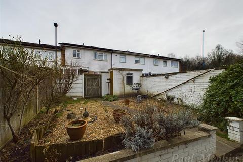 52 Bygrove, New Addington, Croydon, CR0 9DG