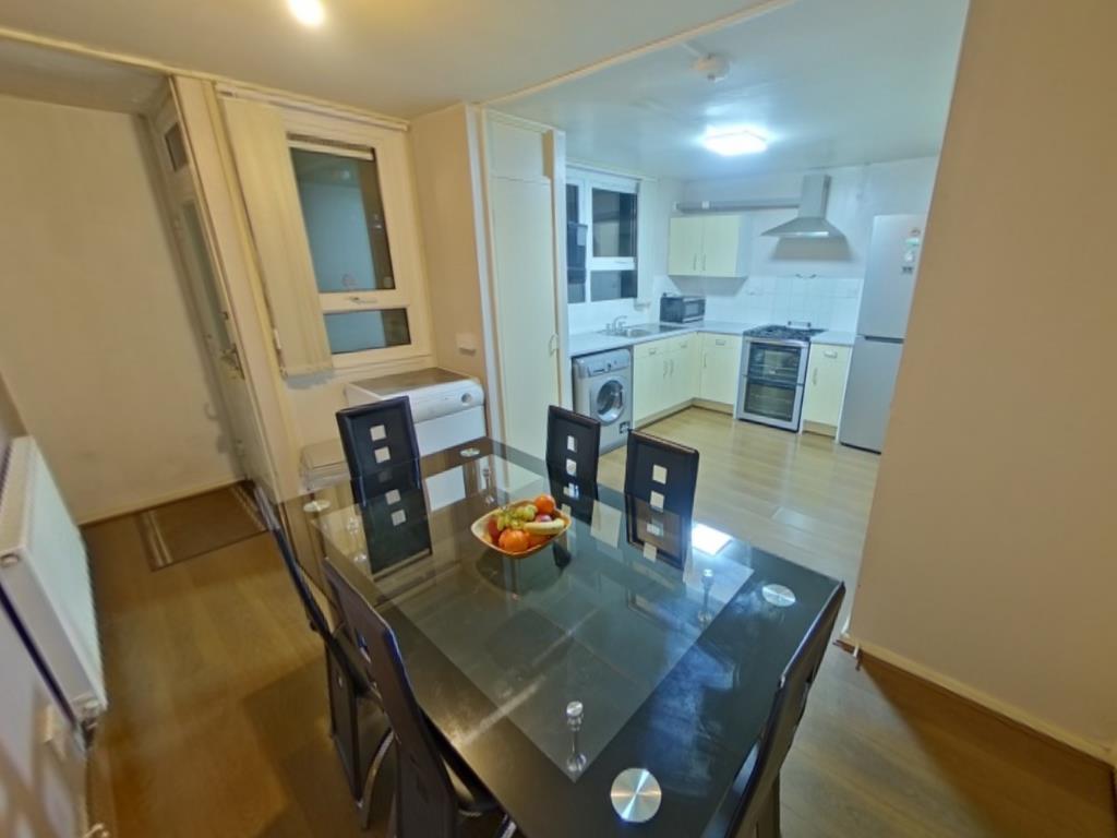 Kitchen / Diner: