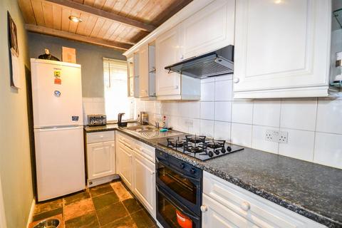 Flat 5, St Marys House High Street, Burnham-on-crouch, CM0 8BE