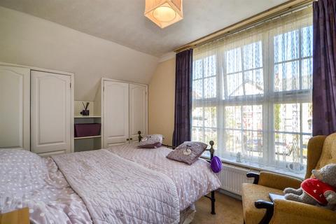 Flat 5, St Marys House High Street, Burnham-on-crouch, CM0 8BE