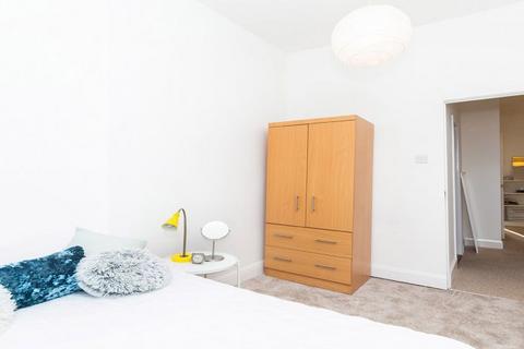 2 bedroom flat to rent, NW1