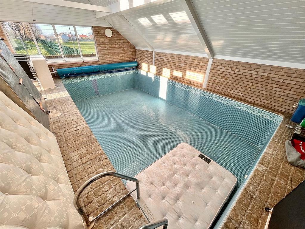 Indoor Swimming pool