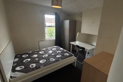 5 bedroom house to rent, Bristol BS16