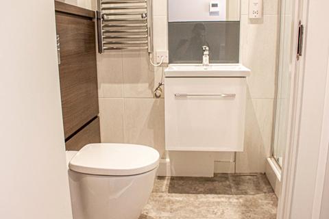 Studio to rent, Apt 6, Park Square Residence, 21 Park Square South LS1