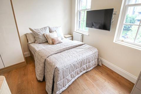 1 bedroom apartment to rent, Apt 17, Fairbairn Residence, 12 Clarendon Road LS2