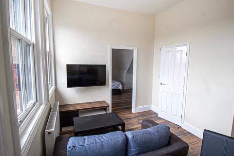 1 bedroom apartment to rent, Fairbairn Residence #406110