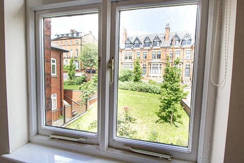 Studio to rent, Apt 22, Clarendon House, 20 Clarendon Road LS2